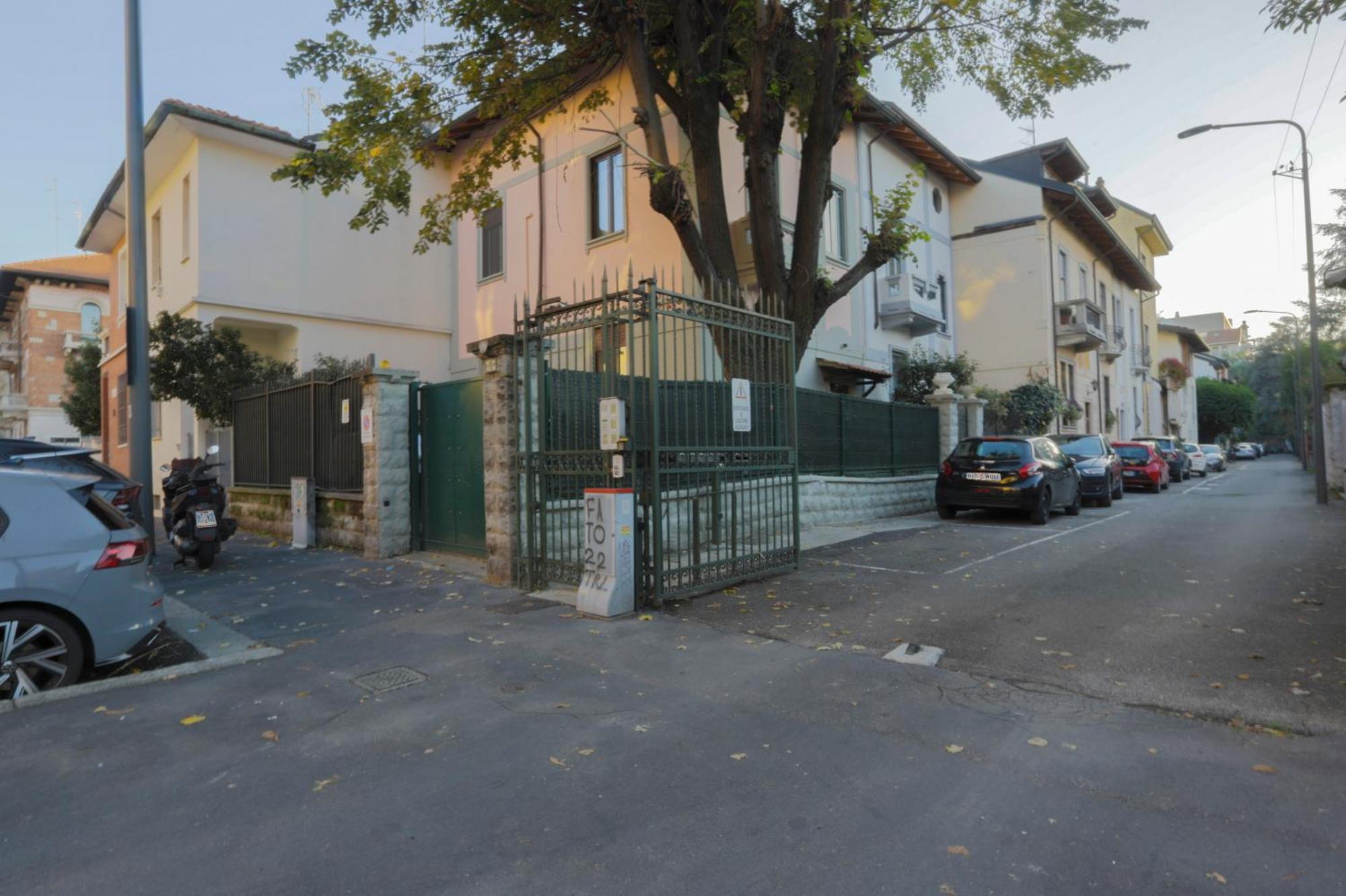 Fiera Milano-City Life Free Parking Villa Anglia' S Bridge Luaran gambar