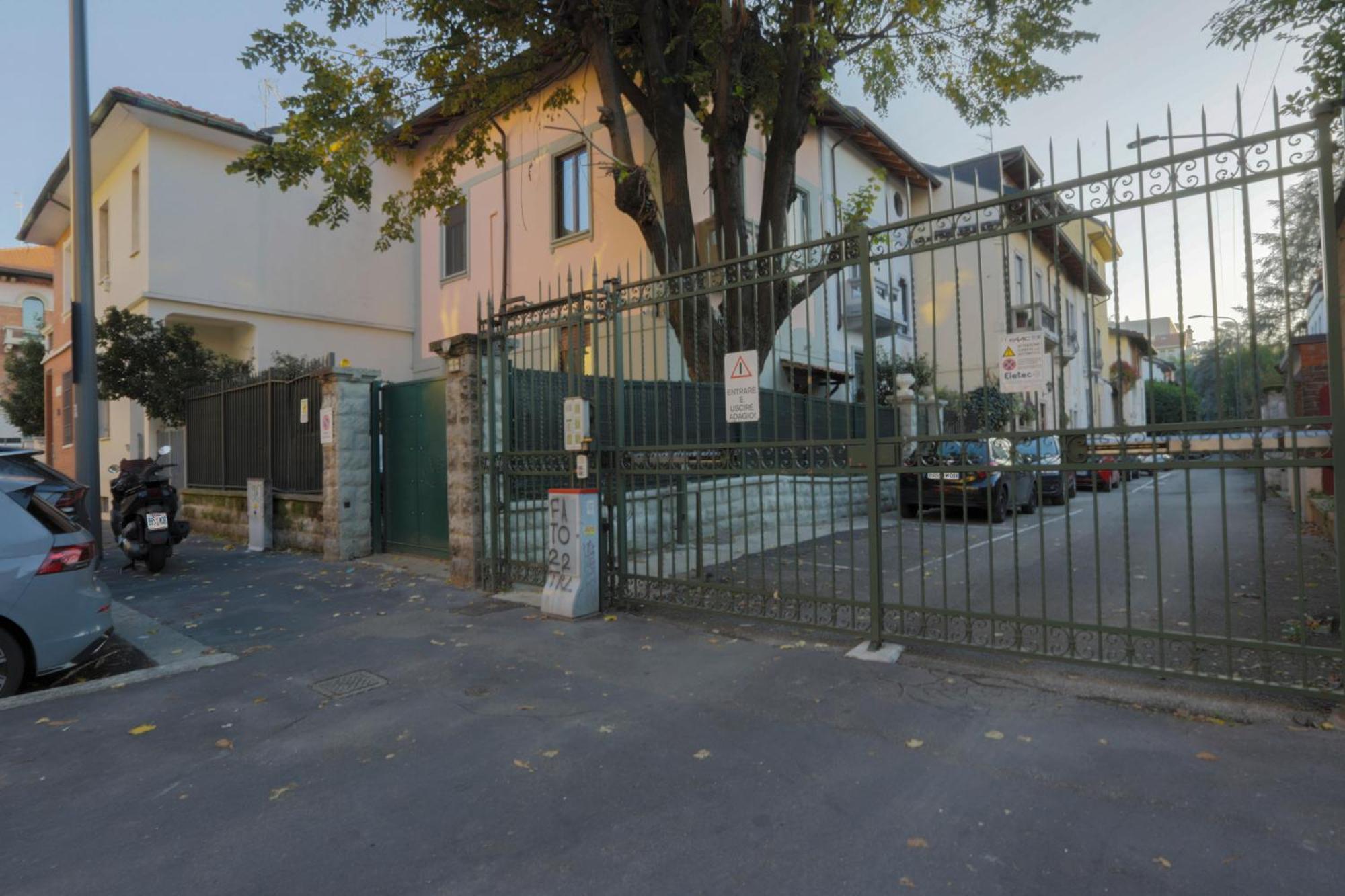 Fiera Milano-City Life Free Parking Villa Anglia' S Bridge Luaran gambar